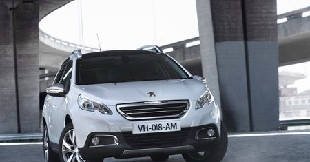 Peugeot 2008 oficjalnie. 208 w rozmiarze XXL