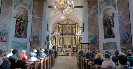 Kościoły jak partie polityczne? "Odpis od podatku wiernych to za mało"