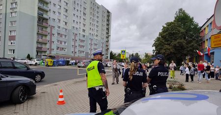 Pierwszy dzwonek pod okiem policji. Mundurowi pojawili się przy szkołach w Pile