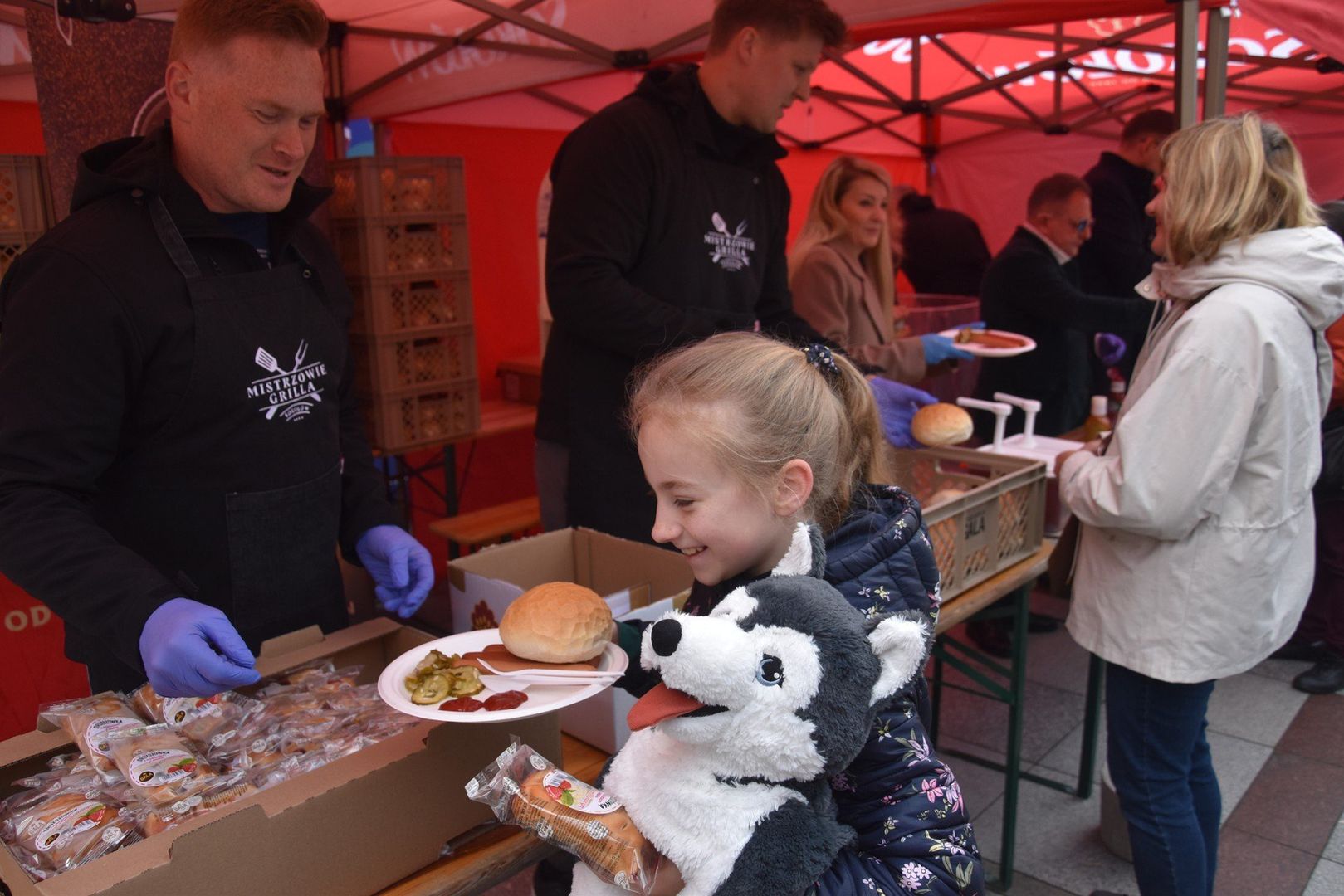 Drugi dzień &#34;Gastromajówki&#34; w Tarnowie rozpoczął się od wspólnego śniadania na Rynku