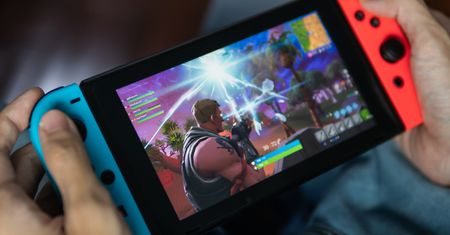 Nastolatek włamał się na serwery Nintendo, by publikować przecieki. Stanie przed sądem