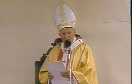 TVP Info wraca do pielgrzymki papieża sprzed 35 lat. Rusza "Dekalog według Jana Pawła II".