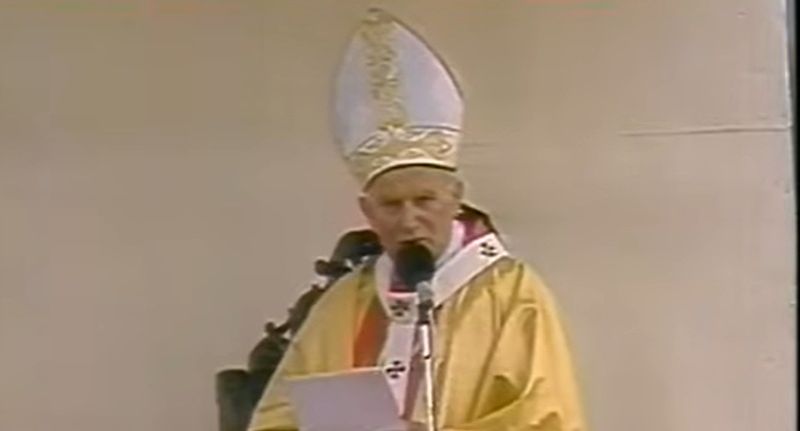 TVP Info wraca do pielgrzymki papieża sprzed 35 lat. Rusza "Dekalog według Jana Pawła II".