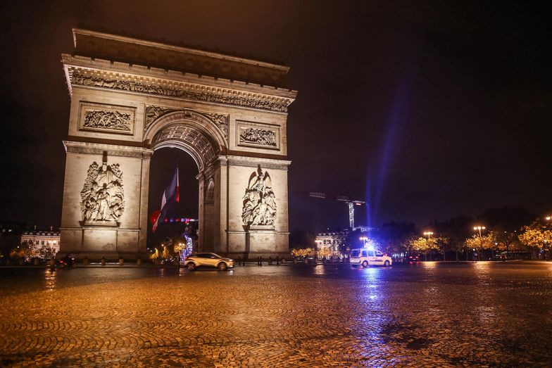 Francja o krok od lockdownu. Sytuacja w kraju jest dramatyczna