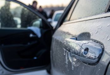 Wyszła na mróz bez kurtki po kłótni z mężem. Nie żyje. Detektywka zabrała głos