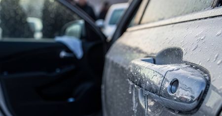 Wyszła na mróz bez kurtki po kłótni z mężem. Nie żyje. Detektywka zabrała głos