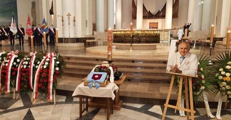 Pogrzeb prof. Mariana Zembali. Pośmiertnie odznaczony Orderem Orła Białego