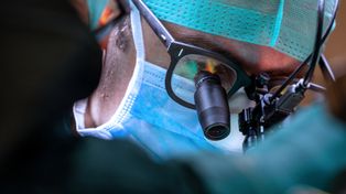 Zabrze: Innowacyjny zabieg. Pierwszy raz przeprowadzono go w Polsce. Lekarze dokonali implementacji nowoczesnego stymulatora serca