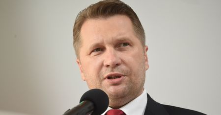 Czarnek znów o LGBT. Zdradził, dlaczego jego zdaniem młodzież nie radzi sobie z problemami