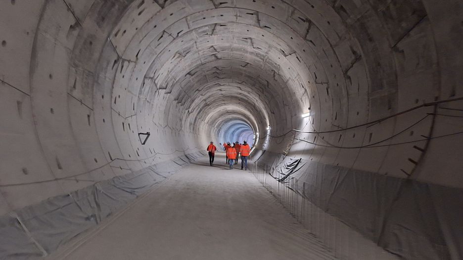 Tunel średnicowy to szansa dla mieszkańców Łodzi, na razie jednak widać problemy na ostatnim odcinku.