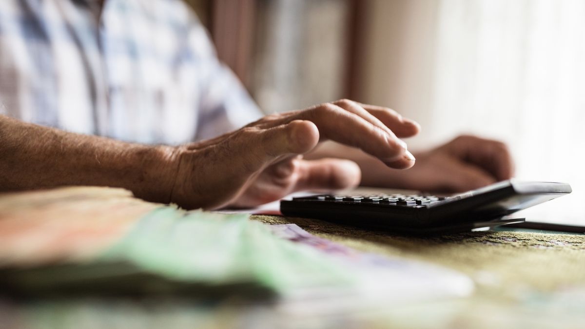 Seniorzy coraz częściej nie rezygnują z pracy