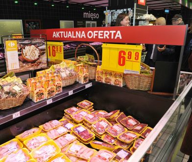 Gdzie wyrzucić opakowanie po mięsie? Niektórzy robią to źle