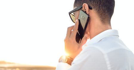 Telefony z numerów +44. Możesz stracić majątek