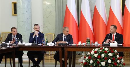 "Były ostre momenty". Napięcia z Nawrockim, ale bez wojny totalnej, czyli kulisy Rady Gabinetowej