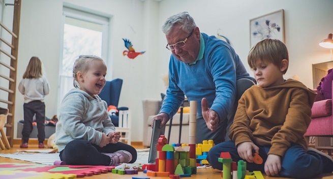 Nowy reality-show „Seniora chatka dla 4-latka” wiosną w TV Puls