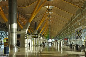 Grożą strajkiem na lotniskach. Zablokują loty w okresie Bożego Narodzenia?