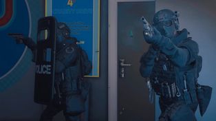 "To nie jest gra, którą kupiliśmy". Realistyczna strzelanka obrywa już nie tylko za cenzurę, ale także spadek jakości grafiki. Mimo to Ready or Not idzie jak burza