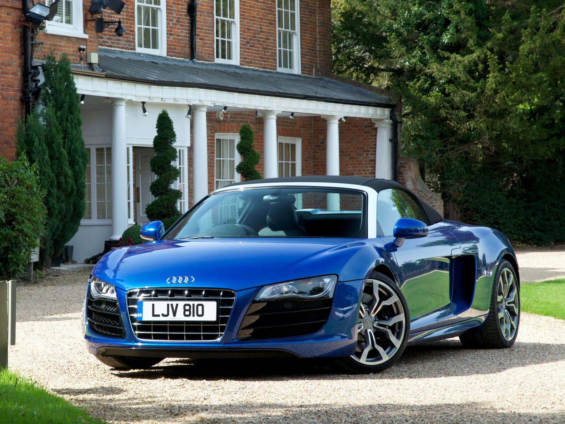 Audi R8