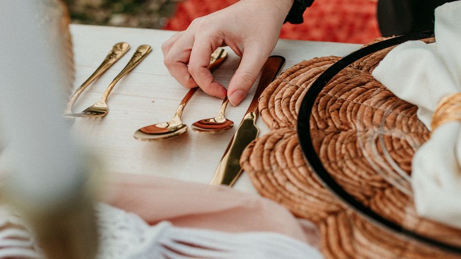 picnic, cozy, fall, styling, boho, outdoor, rustic, wedding, marriage, celebration, feminine, texture, close-up, utensils, hand, charger, plate, napkin, gorgeous, woman, wanderlust, black, style, retro, vintage, gathering, event, seasonal, nature, foliage, dinner, elegant, flatware, setup, plates, autumn, napkins, candle, chargers, tablescape, setting, cushions, surface, aesthetic, vibe, mood, louisville, nebraska, united states