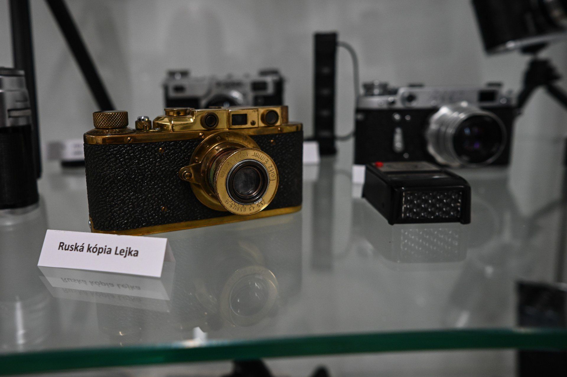 Wystawa aparatów fotograficznych z kolekcji Słowaka Jozefa Danko z Trebisova w Muzeum Regionalnym w Jaśle