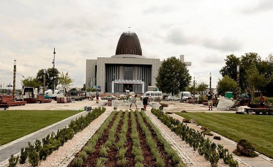 Utrudnienia w ruchu w związku z "Warszawskim Uwielbieniem" w Świątyni Opatrzności Bożej