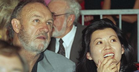 Nowe szczegóły ws. tragicznej śmierci Hackmana i jego żony. Wiadomo, czego Betsy szukała w sieci