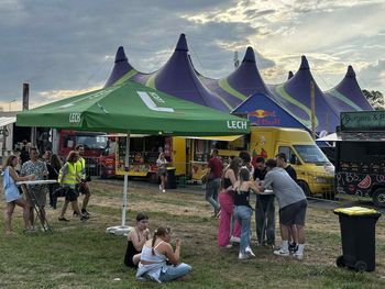 Food trucki na Łódź Summer Festival. Dwie strefy gastro i duży wybór dań – zobacz ceny na zdjęciach w naszej galerii