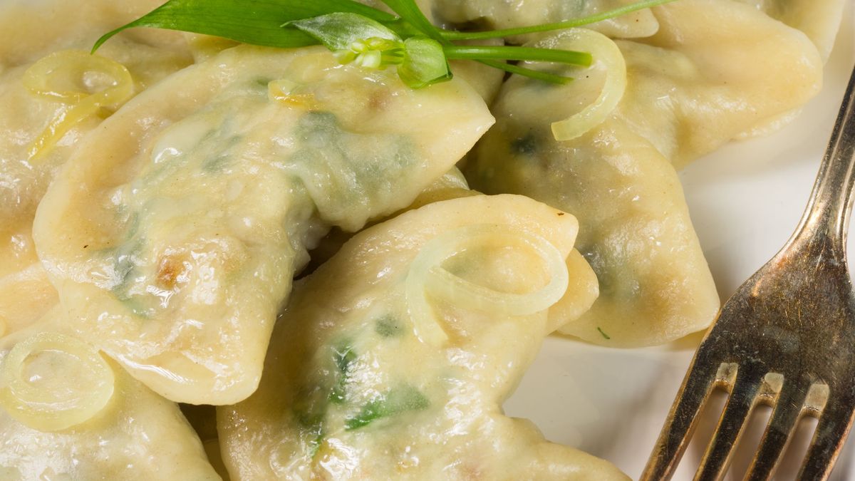 Pierogi z bobem. Wymarzony przepis na pyszny letni obiad