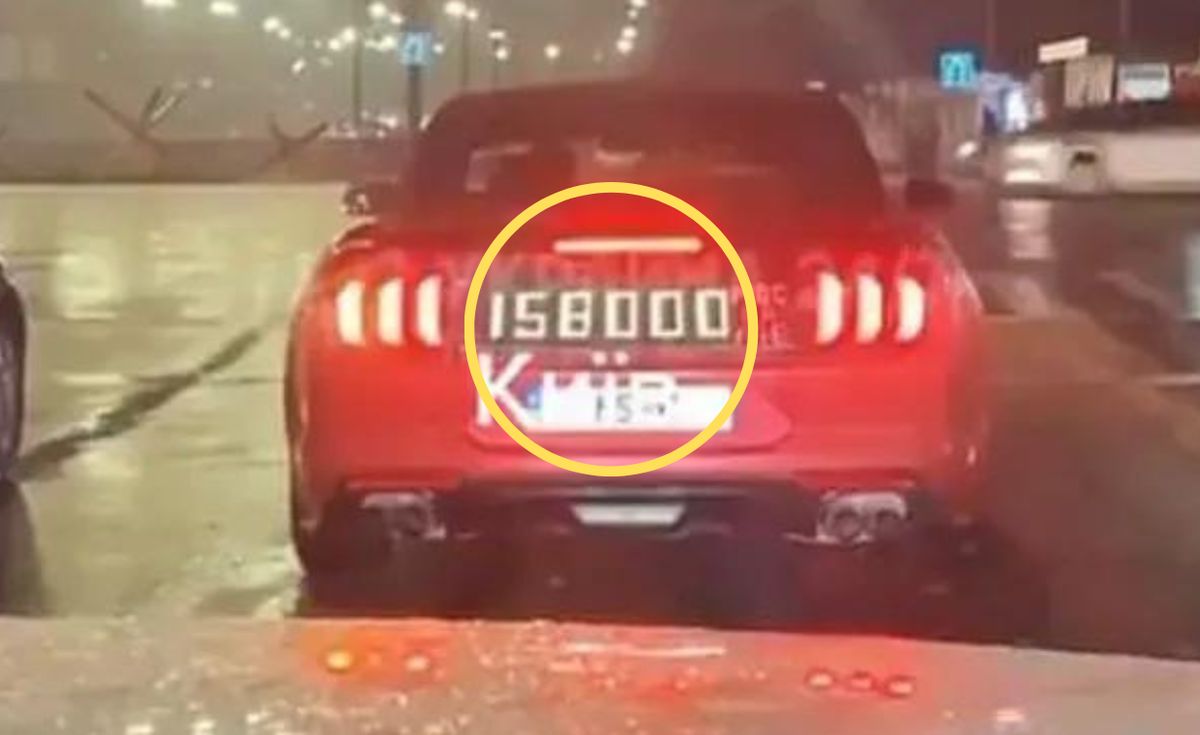  Ford mustang na kijowskiej arterii