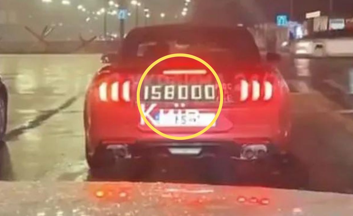  Ford mustang na kijowskiej arterii