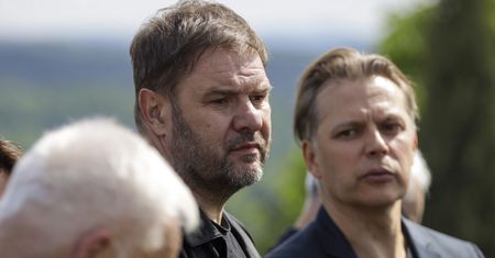 Tomasz Karolak stracił pracę. Wiadomo, ile pieniędzy mu przepadło
