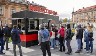 Mieszkańcy Krakowa wściekli na budę Chajzera. "Niedorzeczne jaja"