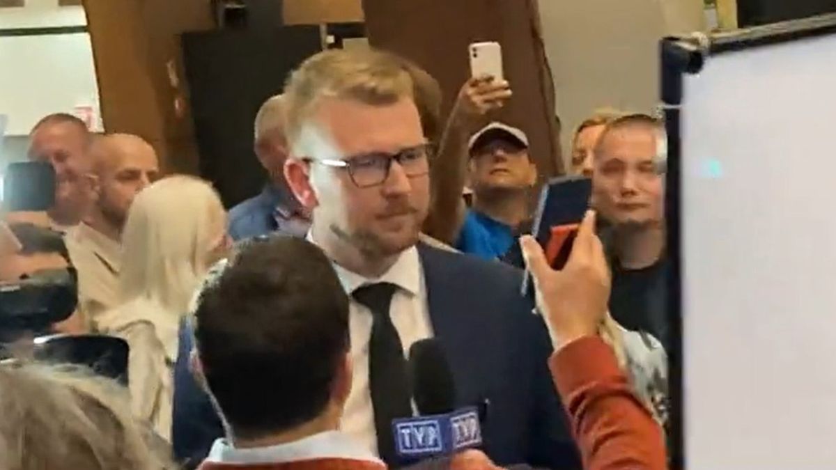 Adrian Borecki z TVP pojawił się na czwartkowym wiecu Tuska