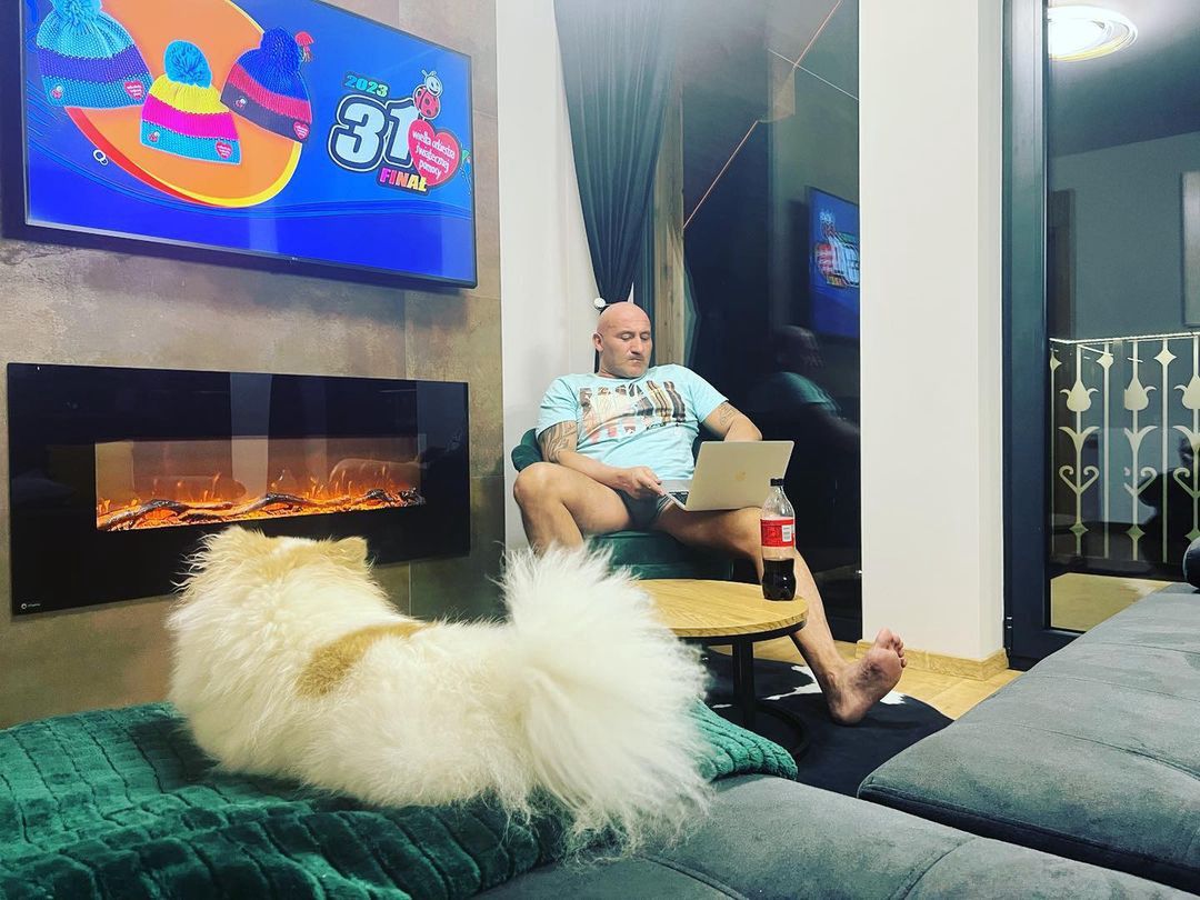 Marcin Najman mieszka w domu w Częstochowie