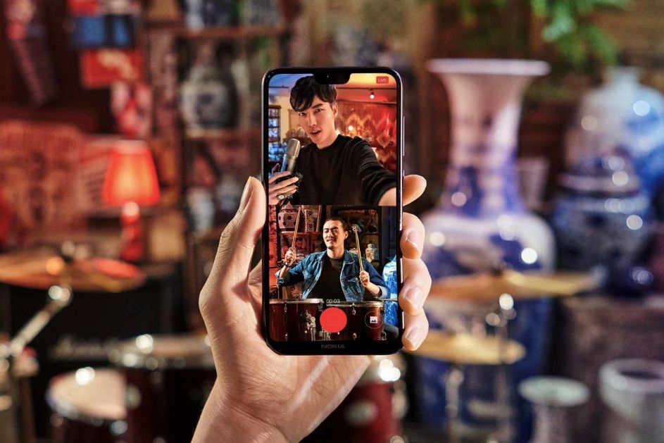 Nokia X6 pokazana: pierwszy smartfon z wycięciem w ofercie producenta