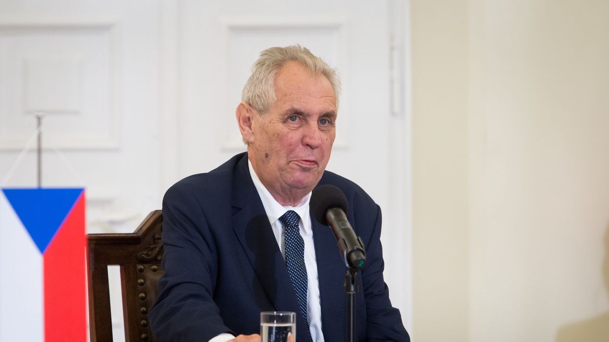 Prezydent Czech Milos Zeman złamał rękę