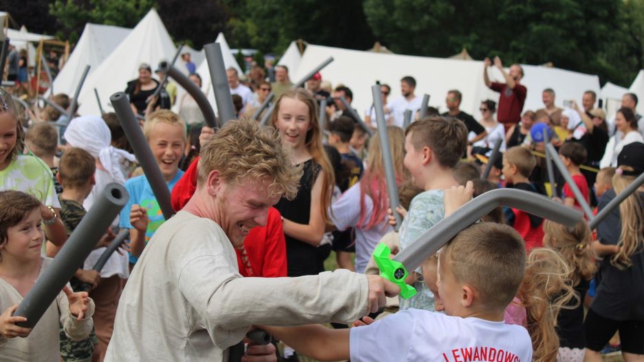 Koronacja Królewska w Gnieźnie. Na Placu św. Wojciecha stanęło obozowisko dla ponad 470 wojów!