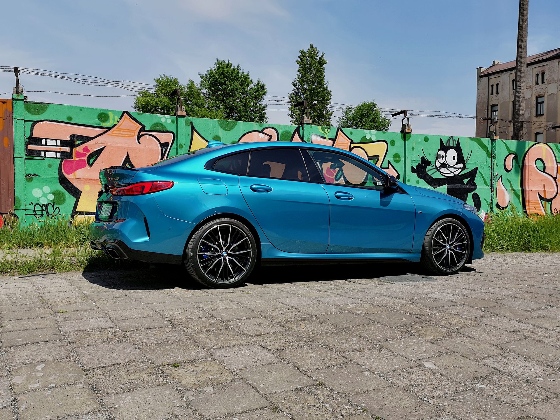 BMW M235i Gran Coupe: Aplikacja BMW Connected, system info-rozrywki i audio Harman Kardon 3
