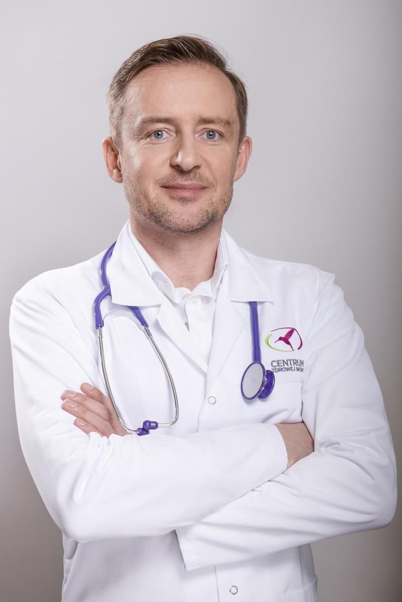 Dr n. med. Piotr Niedziałkowski, specjalista chorób wewnętrznych i alergologii, dyplomowany lekarz medycyny estetycznej