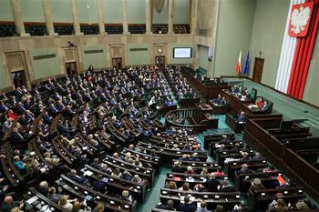 Weto Nawrockiego ws. kryptowalut. Sejm zagłosował