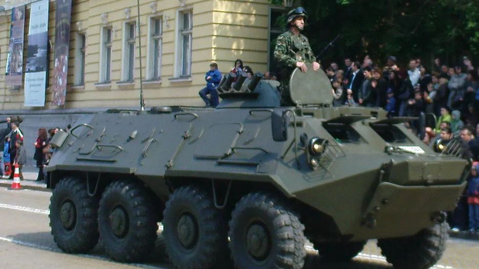 BTR-60 podczas parady w Sofii.