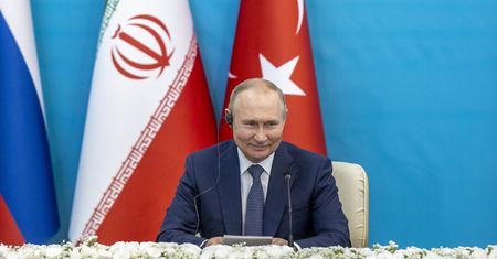 Rosja miała być pariasem, a przyciąga nowych partnerów. Putin rośnie w siłę na Bliskim Wschodzie
