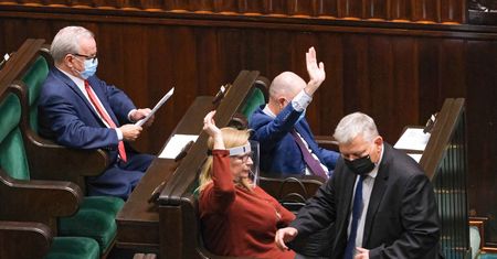 Ustawa covidowa. Posłowie zagłosowali
