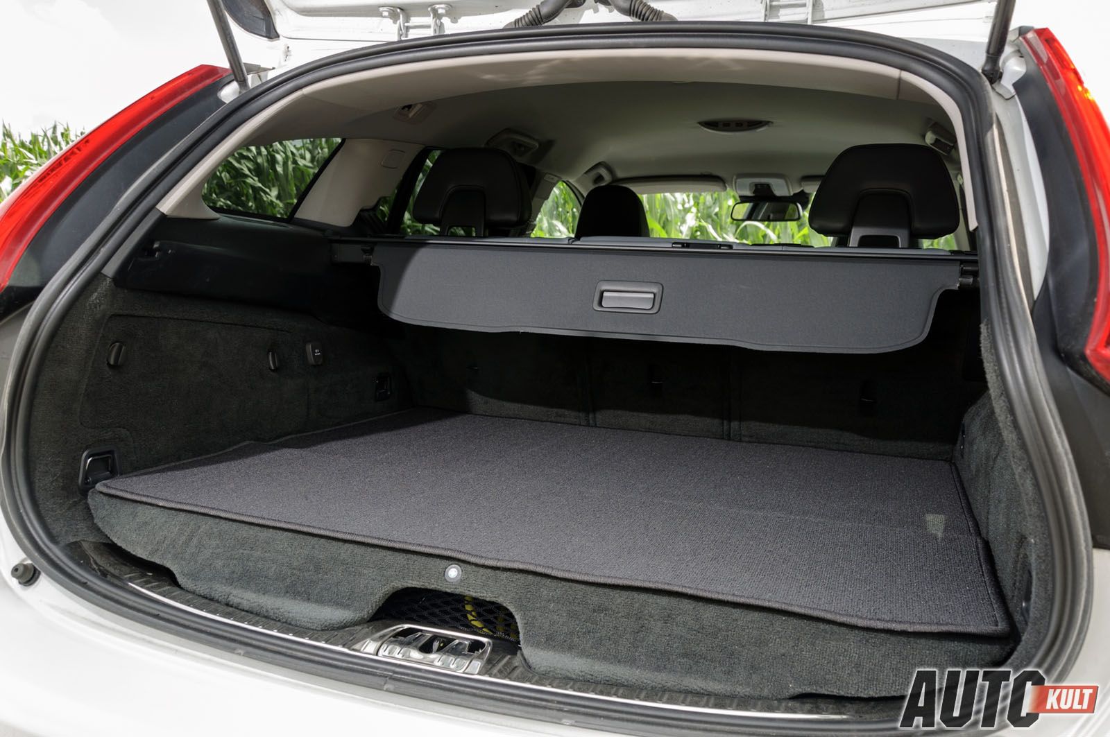 Volvo V60 Plug-In Hybrid - test [galeria zdjęć] 14