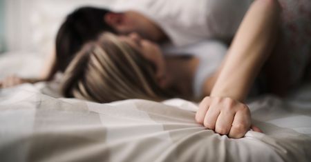 Terapeutka ostrzega. Te dwa słowa zabijają namiętność