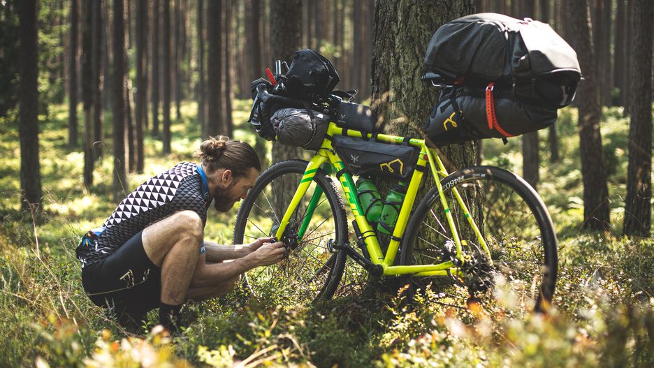 rower rowerzysta naprawa roweru