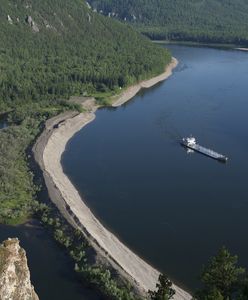 Zderzenie tankowców. Dziesiątki ton paliwa w rzece na Syberii