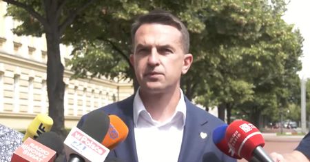 Rządowa komunikacja po nowemu. Oto najważniejsze zadania Adama Szłapki