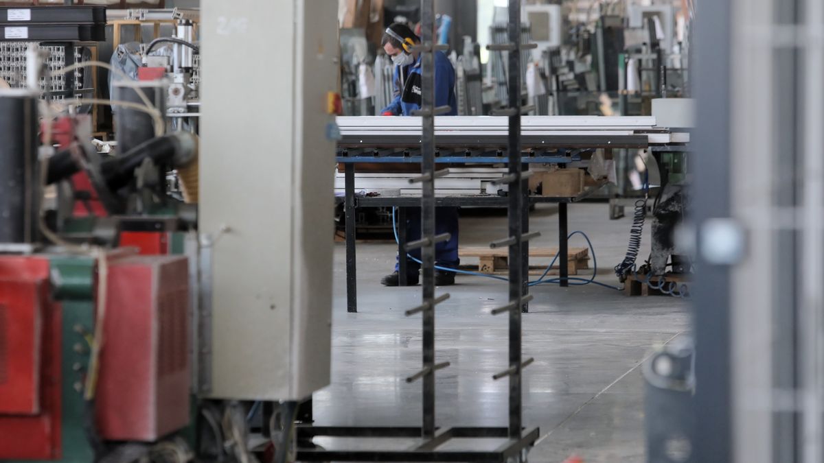 Pieniądze z tarcz antykryzysowych płyną za wolno.