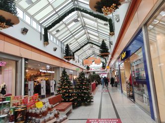 Koronawirus wpłynął na nawyki zakupowe. Handel się zmienia